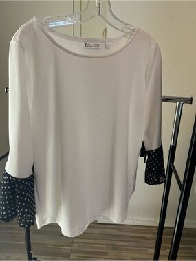 New York & Company White Blouse with Black Polka Dot Ruffle Sleeves
